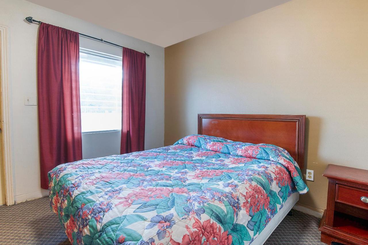 Hotel O Near Fanning Springs State Park Us Hwy 98 Old Town Exteriér fotografie