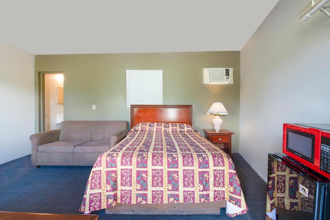 Hotel O Near Fanning Springs State Park Us Hwy 98 Old Town Exteriér fotografie