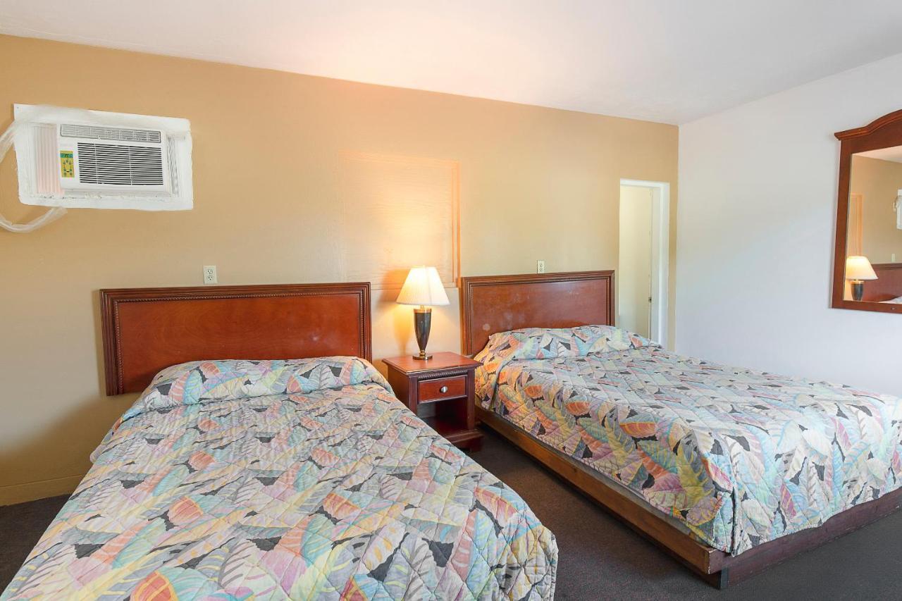 Hotel O Near Fanning Springs State Park Us Hwy 98 Old Town Exteriér fotografie