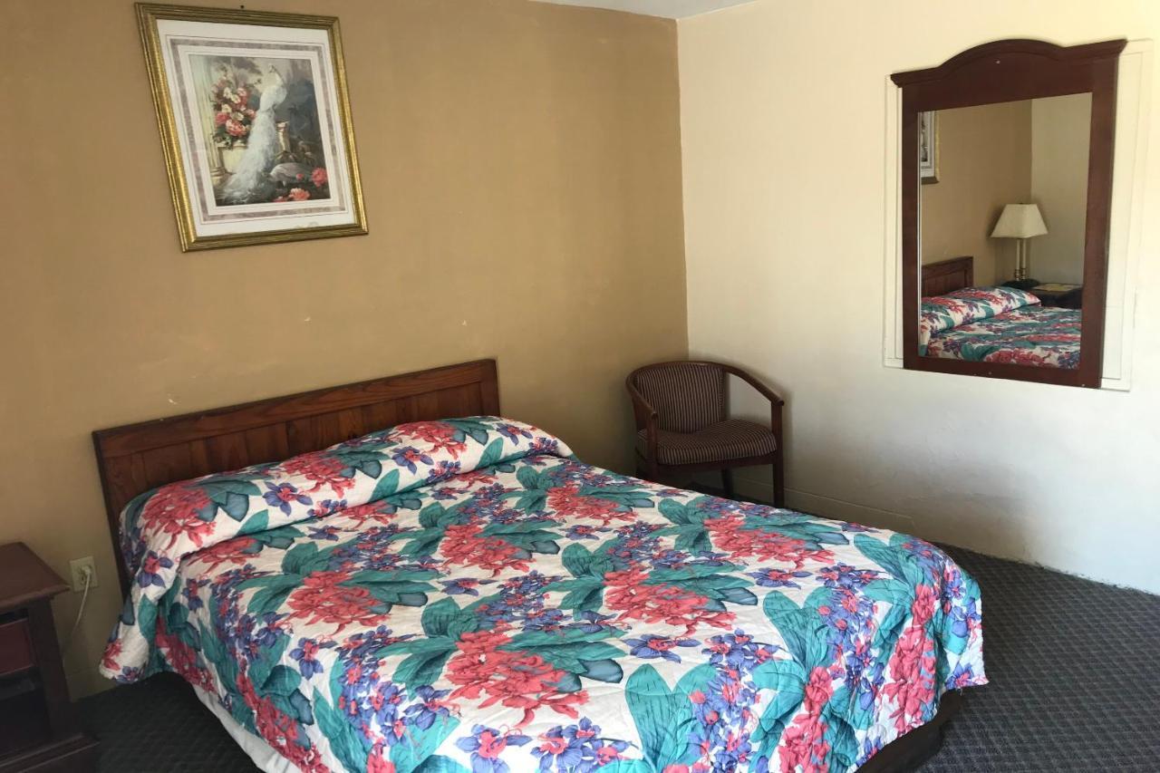 Hotel O Near Fanning Springs State Park Us Hwy 98 Old Town Exteriér fotografie