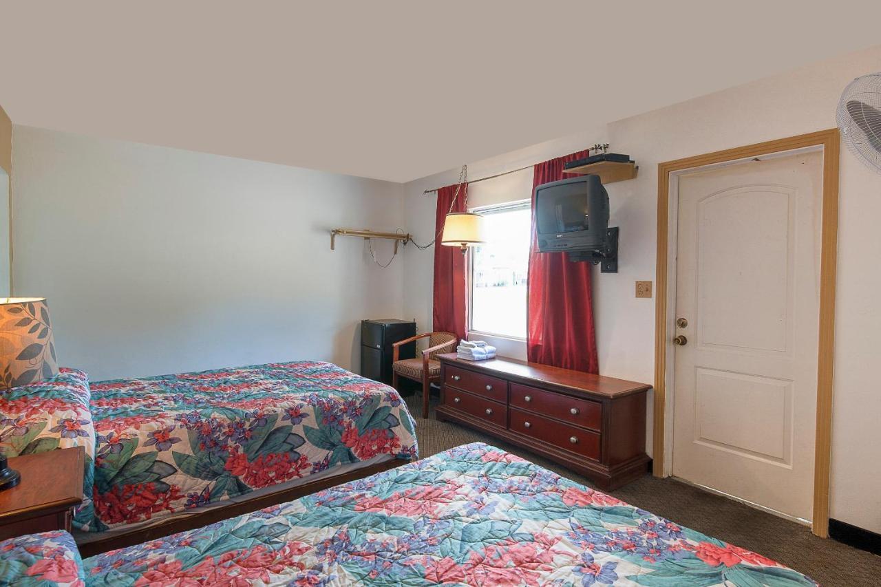 Hotel O Near Fanning Springs State Park Us Hwy 98 Old Town Exteriér fotografie