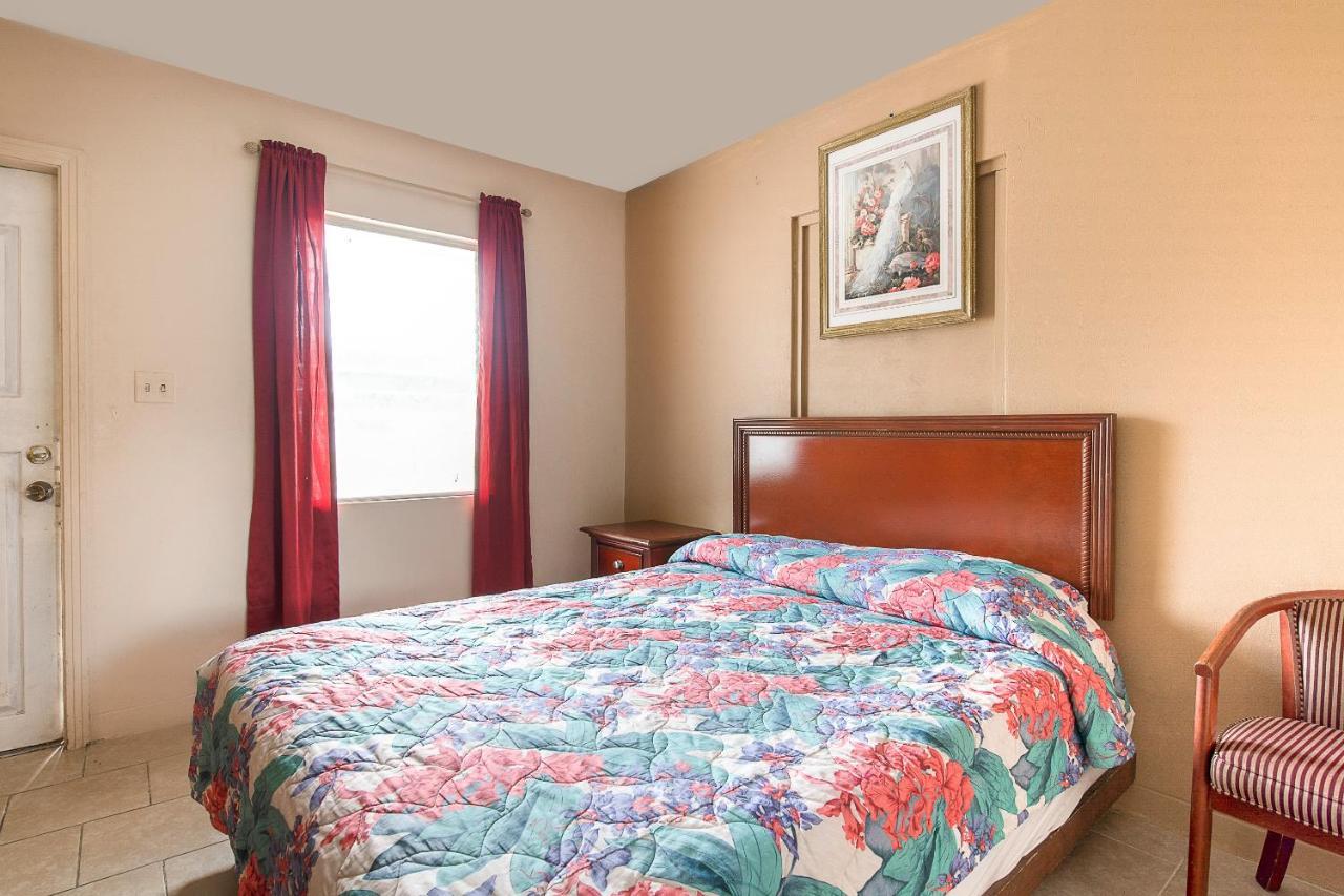 Hotel O Near Fanning Springs State Park Us Hwy 98 Old Town Exteriér fotografie