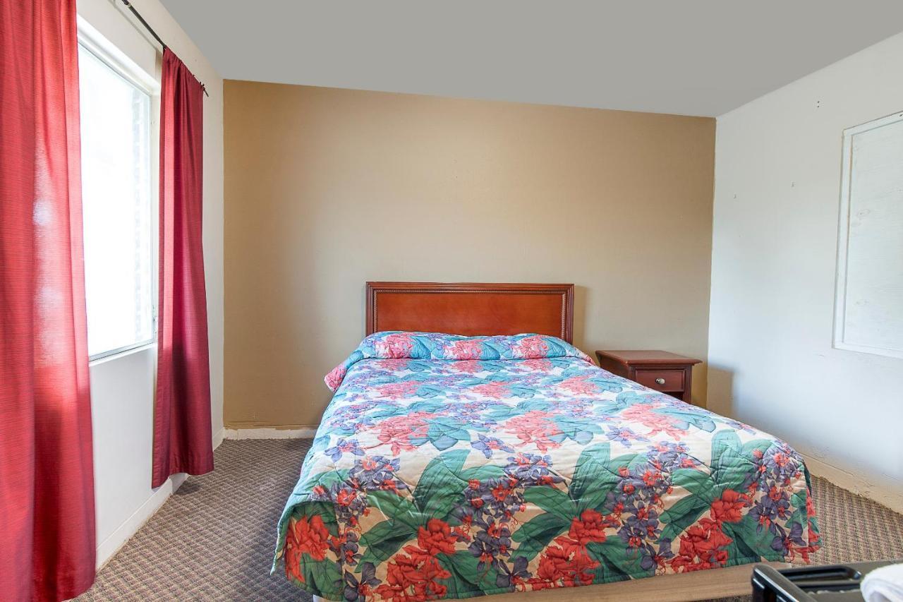 Hotel O Near Fanning Springs State Park Us Hwy 98 Old Town Exteriér fotografie